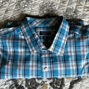 Men’s short sleeve plaid shirt